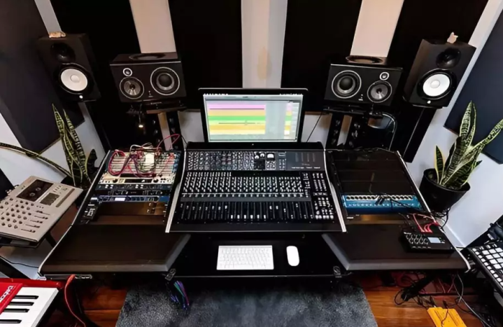 Mixing and Mastering, Pinecrest<br/>Comprehensive Mixing and Mastering, Pinecrest<br/>High-Quality Mixing and Mastering, Pinecrest